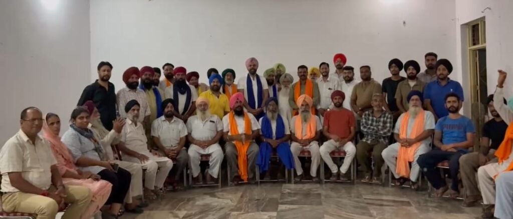 Rain of flowers on farmers in Ropar 1000447180