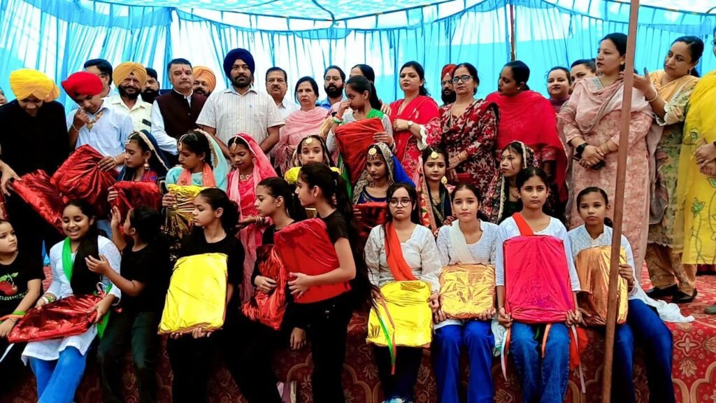 ਨਗਰ ਕੌਂਸਲ ਰੂਪਨਗਰ ਵਿਖੇ ਆਜ਼ਾਦੀ ਦਿਵਸ ਮਨਾਇਆ 1000447486