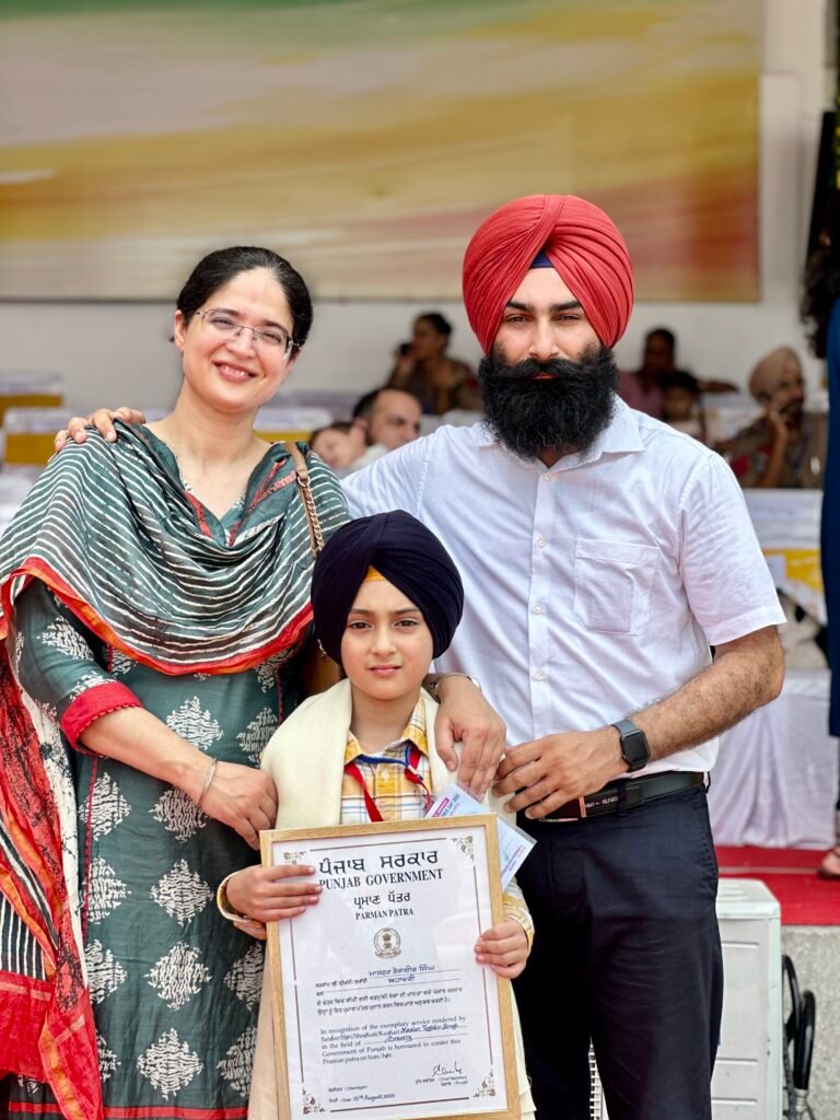 ਤੇਗਬੀਰ ਸਿੰਘ ਨੂੰ ਪਰਬਤਰੋਹਣ ਦੇ ਖੇਤਰ ਵਿੱਚ ਮੱਲਾਂ ਮਾਰਨ ਤੇ ਮਿਲਿਆ ਸਟੇਟ ਅਵਾਰਡ 1000447503