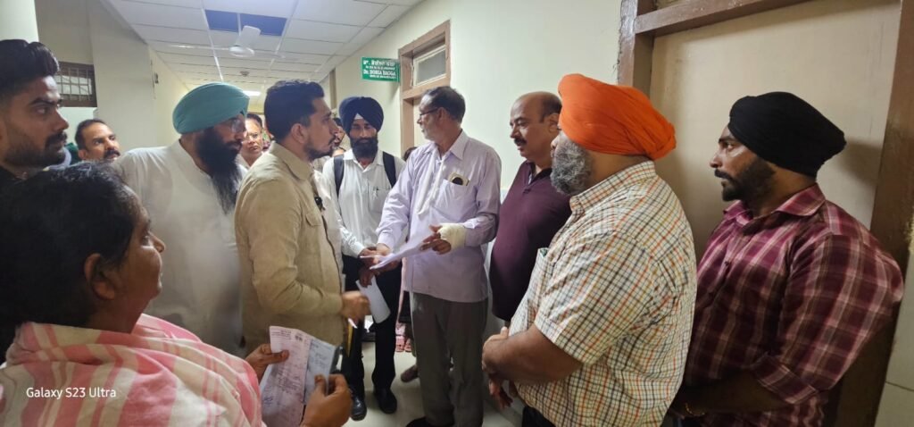 ਲੋਕਾਂ ਨੂੰ ਚੰਗੀਆਂ ਸਿਹਤ ਸਹੂਲਤਾਂ ਦੇਣ ਲਈ ਪੰਜਾਬ ਸਰਕਾਰ ਹਮੇਸ਼ਾ ਵਚਨਬੱਧ - ਵਿਧਾਇਕ ਚੱਢਾ 1000447843