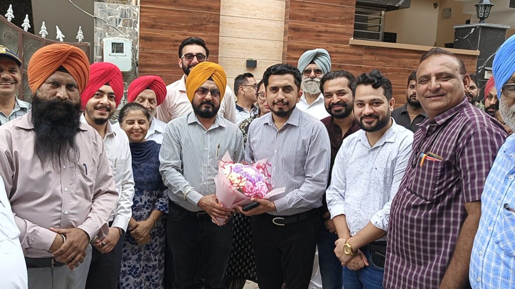 ਬਾਈ ਜੀ ਪੰਜਾਬੀ ਤੇ ਨਵੇਂ ਦਫਤਰ ਦਾ ਉਦਘਾਟਨ ਹਲਕਾ ਵਿਧਾਇਕ ਐਡਵੋਕੇਟ ਦਿਨੇਸ਼ ਕੁਮਾਰ ਚੱਡਾ ਨੇ ਕੀਤਾ oplus 0