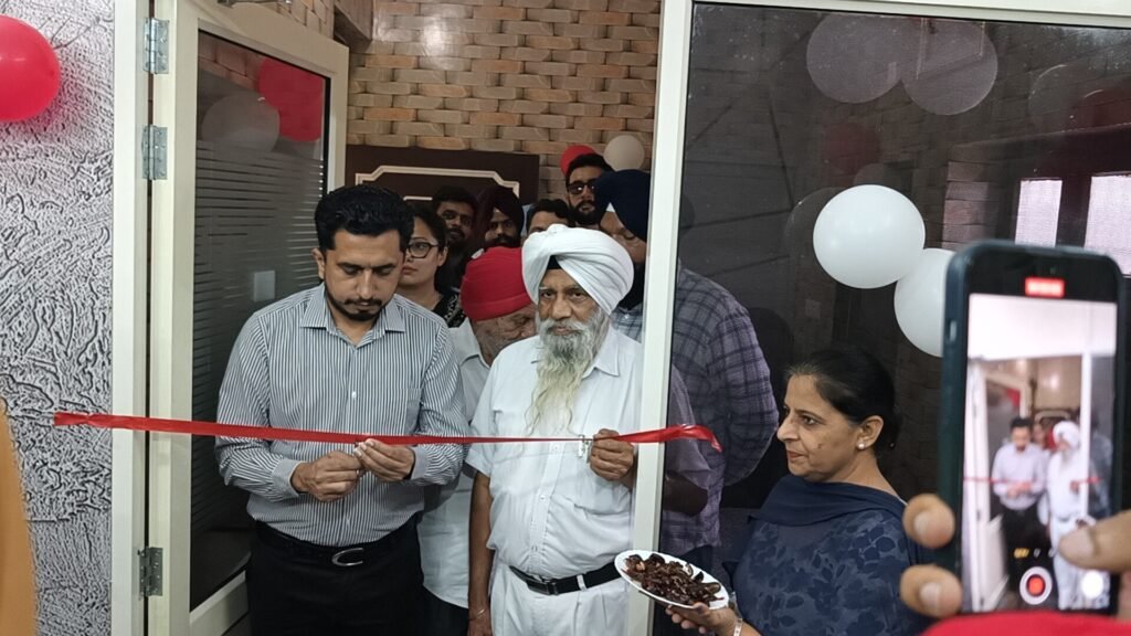 ਬਾਈ ਜੀ ਪੰਜਾਬੀ ਤੇ ਨਵੇਂ ਦਫਤਰ ਦਾ ਉਦਘਾਟਨ ਹਲਕਾ ਵਿਧਾਇਕ ਐਡਵੋਕੇਟ ਦਿਨੇਸ਼ ਕੁਮਾਰ ਚੱਡਾ ਨੇ ਕੀਤਾ oplus 0
