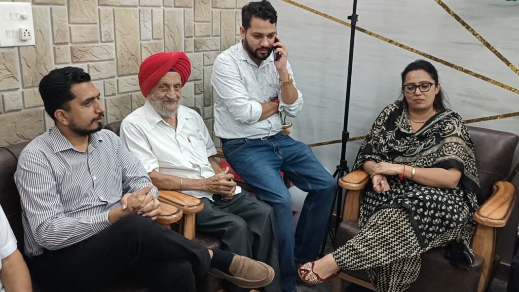 ਬਾਈ ਜੀ ਪੰਜਾਬੀ ਤੇ ਨਵੇਂ ਦਫਤਰ ਦਾ ਉਦਘਾਟਨ ਹਲਕਾ ਵਿਧਾਇਕ ਐਡਵੋਕੇਟ ਦਿਨੇਸ਼ ਕੁਮਾਰ ਚੱਡਾ ਨੇ ਕੀਤਾ oplus 0