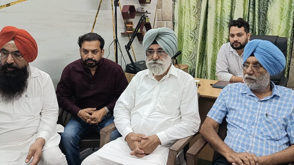 ਬਾਈ ਜੀ ਪੰਜਾਬੀ ਤੇ ਨਵੇਂ ਦਫਤਰ ਦਾ ਉਦਘਾਟਨ ਹਲਕਾ ਵਿਧਾਇਕ ਐਡਵੋਕੇਟ ਦਿਨੇਸ਼ ਕੁਮਾਰ ਚੱਡਾ ਨੇ ਕੀਤਾ oplus 0