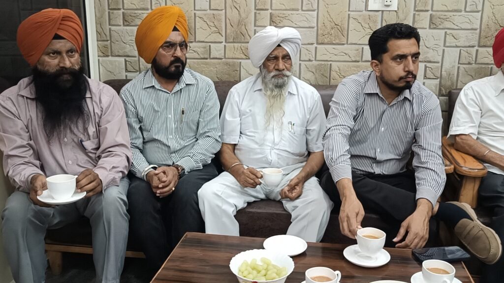 ਬਾਈ ਜੀ ਪੰਜਾਬੀ ਤੇ ਨਵੇਂ ਦਫਤਰ ਦਾ ਉਦਘਾਟਨ ਹਲਕਾ ਵਿਧਾਇਕ ਐਡਵੋਕੇਟ ਦਿਨੇਸ਼ ਕੁਮਾਰ ਚੱਡਾ ਨੇ ਕੀਤਾ oplus 0