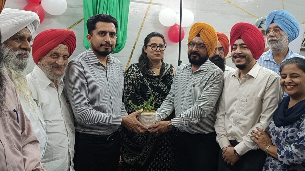 ਬਾਈ ਜੀ ਪੰਜਾਬੀ ਤੇ ਨਵੇਂ ਦਫਤਰ ਦਾ ਉਦਘਾਟਨ ਹਲਕਾ ਵਿਧਾਇਕ ਐਡਵੋਕੇਟ ਦਿਨੇਸ਼ ਕੁਮਾਰ ਚੱਡਾ ਨੇ ਕੀਤਾ oplus 0