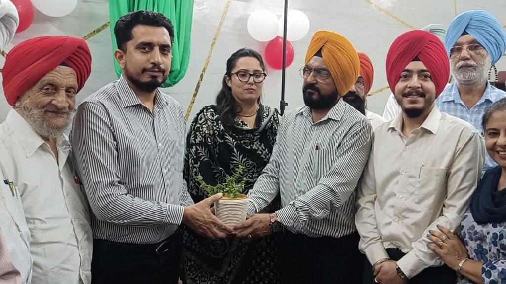 ਬਾਈ ਜੀ ਪੰਜਾਬੀ ਤੇ ਨਵੇਂ ਦਫਤਰ ਦਾ ਉਦਘਾਟਨ ਹਲਕਾ ਵਿਧਾਇਕ ਐਡਵੋਕੇਟ ਦਿਨੇਸ਼ ਕੁਮਾਰ ਚੱਡਾ ਨੇ ਕੀਤਾ oplus 0