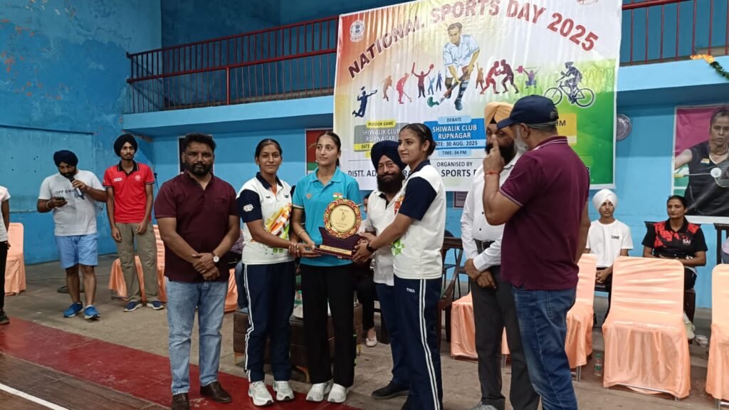 ਰਾਸ਼ਟਰੀ ਖੇਡ ਦਿਵਸ ਮੌਕੇ ਅੰਤਰਰਾਸ਼ਟਰੀ ਪੱਧਰ ਦੇ ਖਿਡਾਰੀਆਂ ਨੂੰ ਜ਼ਿਲ੍ਹਾ ਖੇਡ ਵਿਭਾਗ ਦੇ ਖਿਡਾਰੀਆਂ ਨਾਲ ਰੂਬਰੂ ਕਰਵਾਇਆ ਗਿਆ 1000448988