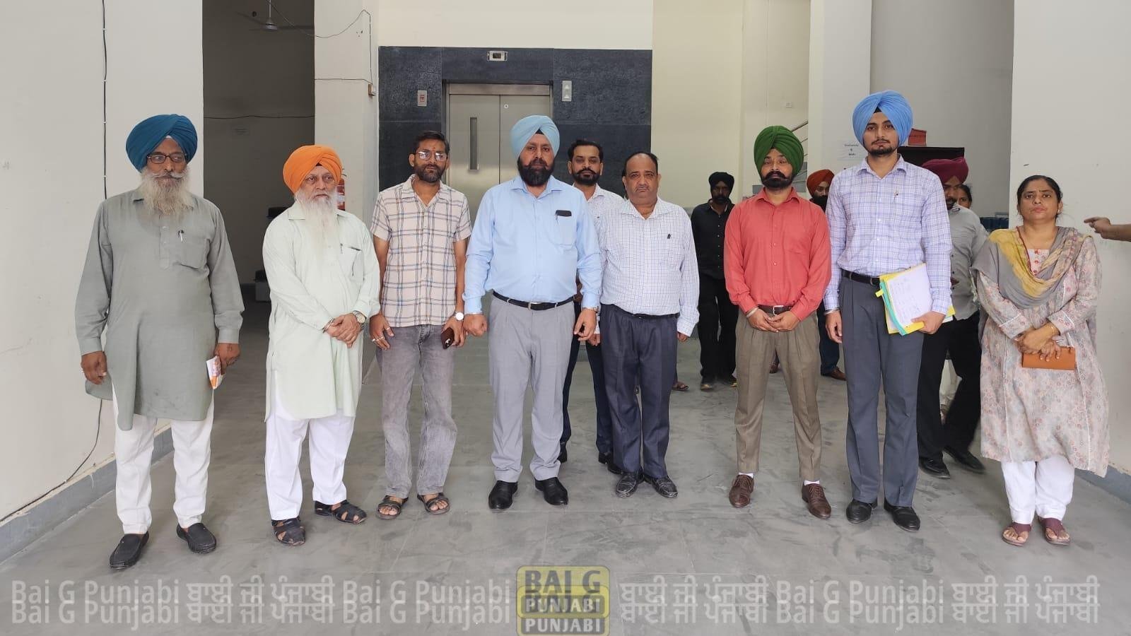 ਸੰਯੁਕਤ ਮੁੱਖ ਚੋਣ ਅਫ਼ਸਰ ਪੰਜਾਬ ਵੱਲੋਂ ਈ.ਵੀ.ਐਮ./ਵੀ.ਵੀ.ਪੈਟ ਵੇਅਰ ਹਾਊਸ ਦੀ ਤਿਮਾਹੀ ਚੈਕਿੰਗ 1000083028