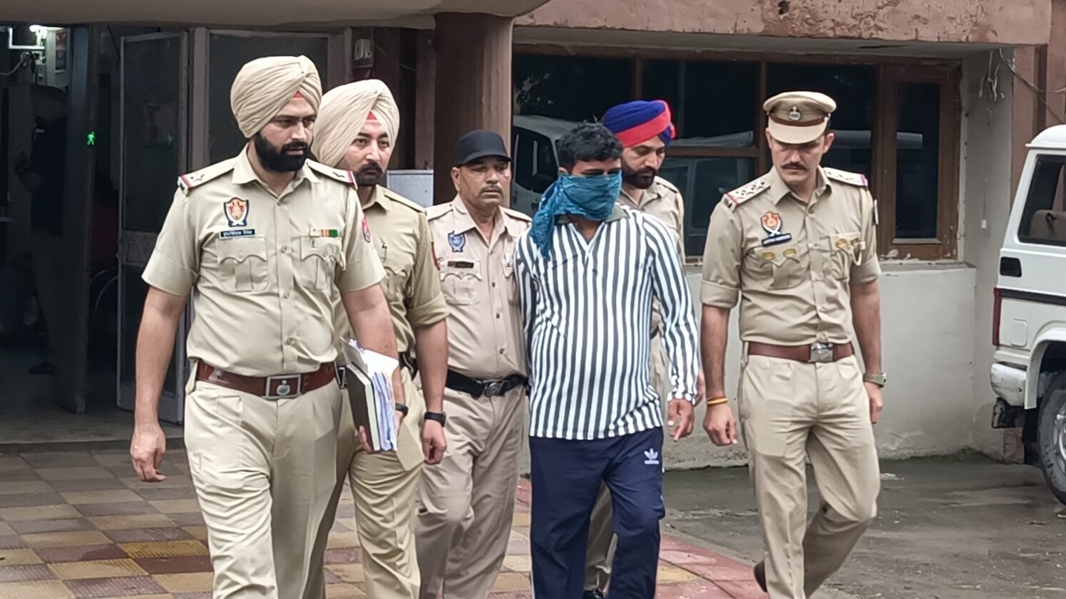 ਰੂਪਨਗਰ ਪੁਲਿਸ ਨੇ ਅਣਪਛਾਤੀ ਔਰਤ ਦੇ ਅੰਨੇ ਕਤਲ ਦੀ ਗੁੱਥੀ ਸੁਲਝਾਈ oplus 0