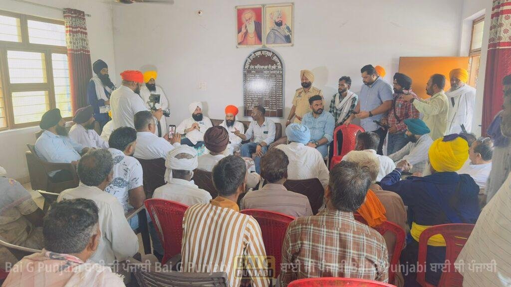 ਚੇਅਰਮੈਨ ਜਸਵੀਰ ਸਿੰਘ ਗੜ੍ਹੀ ਨੇ ਡੇਰਾ ਬਾਬਾ ਨਾਨਕ ਦੇ ਹੜ੍ਹ ਪ੍ਰਭਾਵਿਤ ਪਿੰਡਾਂ ਦਾ ਕੀਤਾ ਦੌਰਾ 1000450098