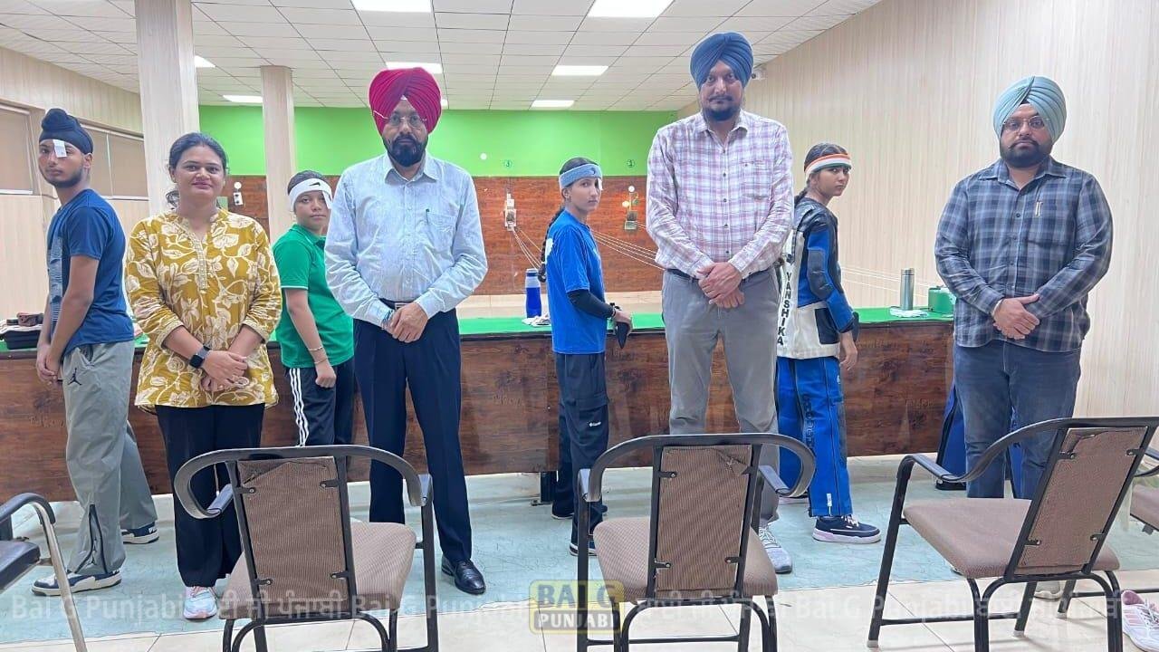 ਜ਼ਿਲ੍ਹਾ ਪੱਧਰੀ ਰਾਈਫ਼ਲ ਸ਼ੂਟਿੰਗ ਮੁਕਾਬਲੇ ਦੌਰਾਨ ਖਿਡਾਰੀਆਂ ਨੇ ਦਿਖਾਏ ਆਪਣੀ ਖੇਡ ਦੇ ਜੌਹਰ 1000450322