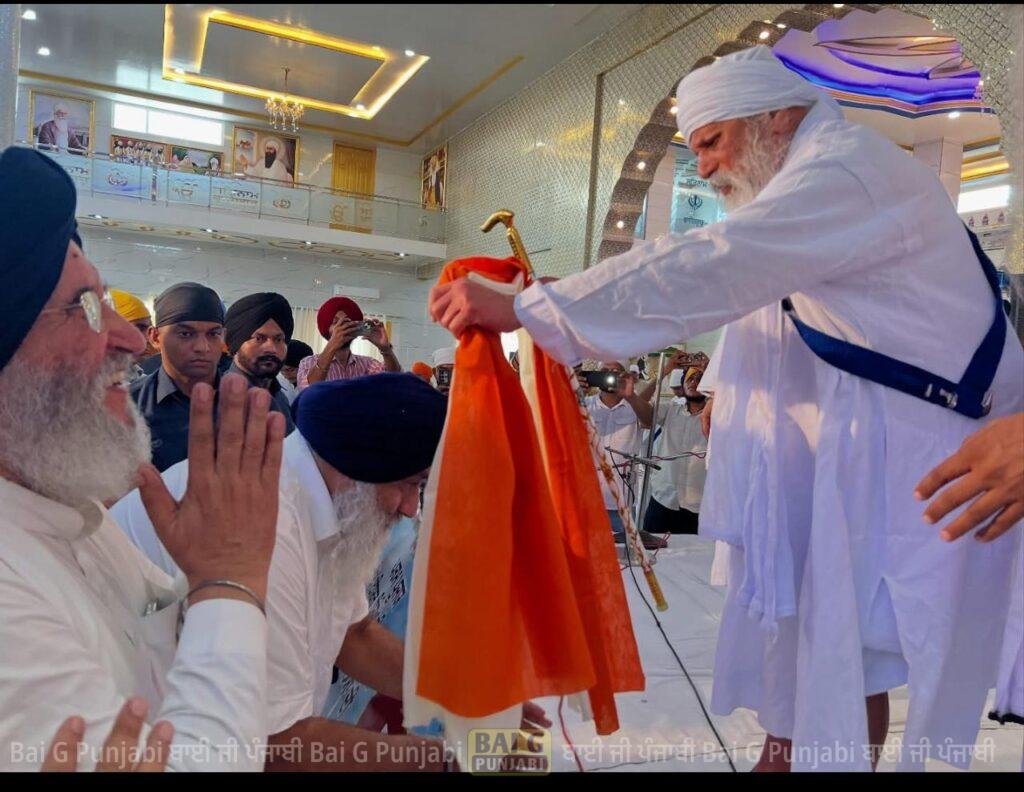 ਸੁਖਬੀਰ ਸਿੰਘ ਬਾਦਲ ਪਿੰਡ ਫੂਲ ਖੁਰਦ ਸਥਿਤ ਗੁਰਦੁਆਰਾ ਈਸ਼ਰ ਦਰਬਾਰ ਵਿਖੇ ਨਤਮਸਤਕ ਹੋਏ 1000451236