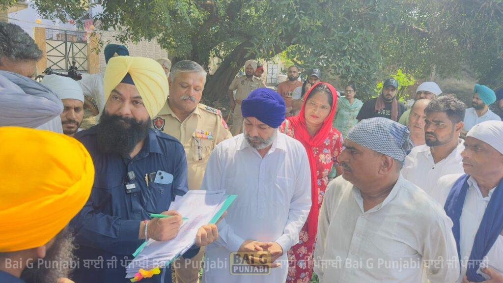 ਚੇਅਰਮੈਨ ਜਸਵੀਰ ਸਿੰਘ ਗੜ੍ਹੀ ਨੇ ਪਿੰਡ ਧੁਲੇਤਾ ਦਾ ਜ਼ਮੀਨੀ ਵਿਵਾਦ ਸੁਲਝਾਇਆ 1000451253
