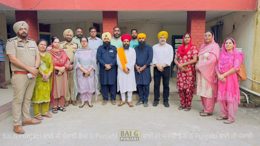 ਚੇਅਰਮੈਨ ਜਸਵੀਰ ਸਿੰਘ ਗੜ੍ਹੀ ਨੇ ਪਿੰਡ ਧੁਲੇਤਾ ਦਾ ਜ਼ਮੀਨੀ ਵਿਵਾਦ ਸੁਲਝਾਇਆ 1000451265