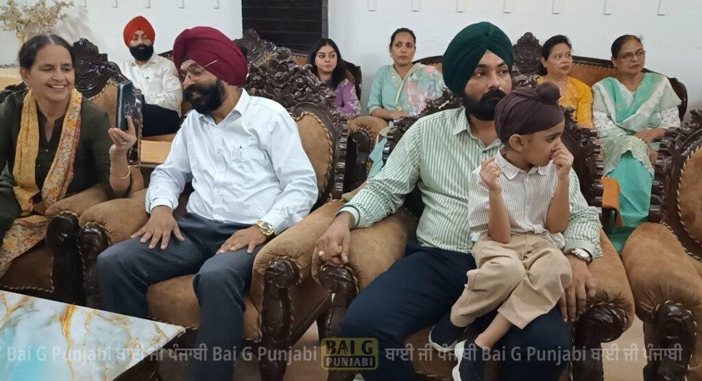 ਸਿਮਰ ਕੌਰ ਦੀ ਕਿਤਾਬ "ਤਸਵੀਰ' ਰਿਲੀਜ਼ ਕੀਤੀ ਗਈ 1000451672