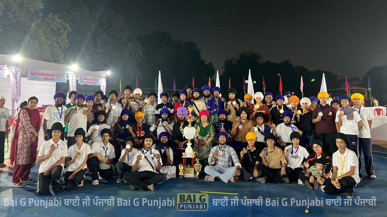 ਅਕਾਲ ਪੁਰਖ ਕੀ ਫੌਜ ਗੱਤਕਾ ਕਲੱਬ ਦੇ ਖਿਡਾਰੀਆਂ ਨੇ ਨੈਸ਼ਨਲ ਪੱਧਰ 'ਤੇ ਮਾਰੀਆਂ ਮੱਲਾਂ 1000453819