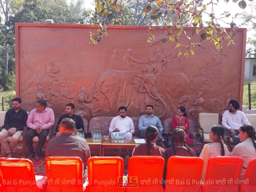 ਮਹਾਰਾਜਾ ਰਣਜੀਤ ਸਿੰਘ ਪਾਰਕ ਵਿਖੇ ਹੋਈ ਇਤਹਾਸਿਕ ਸੰਧੀ ਨੂੰ ਸਮਰਪਿਤ ਸਮਾਗਮ ਕਰਵਾਇਆ ਗਿਆ 1000454815