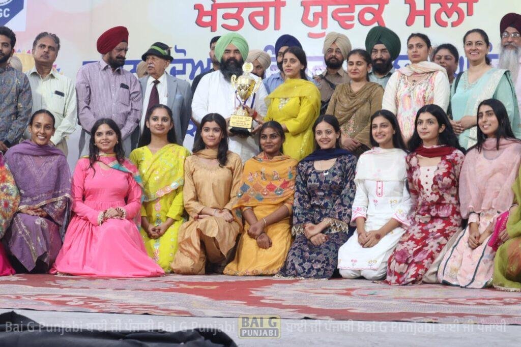 ਖਾਲਸਾ ਕਾਲਜ ਸ੍ਰੀ ਅਨੰਦਪੁਰ ਸਾਹਿਬ ਨੇ ਖੇਤਰੀ ਯੁਵਕ ਮੇਲੇ ਦੀ ਜਿੱਤੀ ਓਵਰਆਲ ਟਰਾਫੀ 1000455597