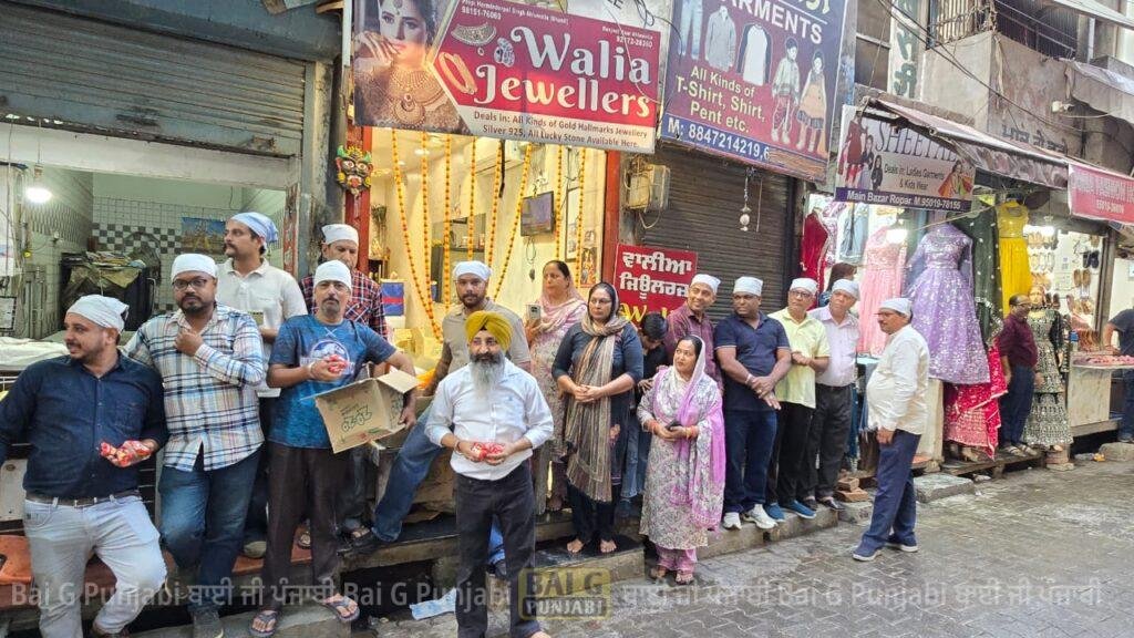 ਸ੍ਰੀ ਗੁਰੂ ਨਾਨਕ ਦੇਵ ਜੀ ਦੇ ਪ੍ਰਕਾਸ਼ ਪੁਰਬ ਸਬੰਧੀ ਨਗਰ ਕੀਰਤਨ ਦਾ ਸ਼ਾਨਦਾਰ ਸਵਾਗਤ 1000455624