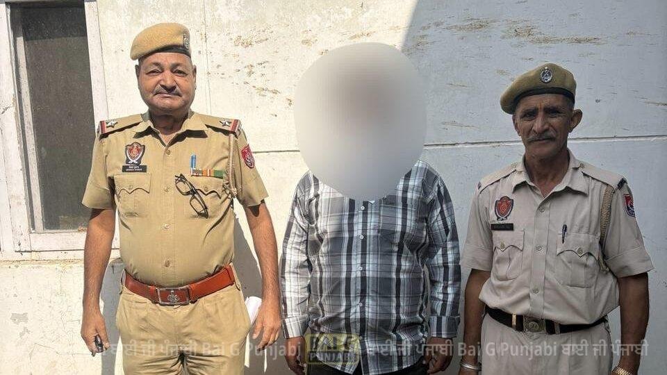 3 ਵਿਅਕਤੀ ਗ੍ਰਿਫਤਾਰ 16 ਕਿਲੋ 160 ਗ੍ਰਾਮ ਭੁੱਕੀ ਚੂਰਾ ਪੋਸਤ ਬ੍ਰਾਮਦ 1000455714