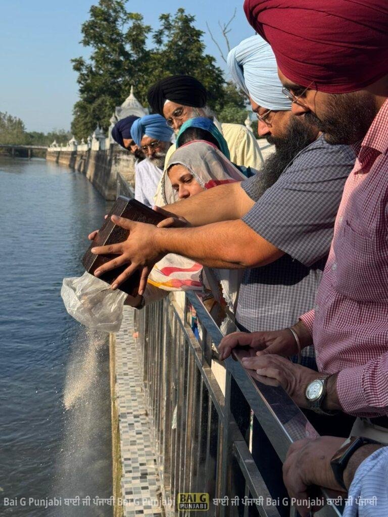 ਪ੍ਰਿੰਸੀਪਲ ਰਾਮ ਸਿੰਘ ਕੁਲਾਰ ਦਾ ਅੰਗੀਠਾ ਗੁਰਦੁਆਰਾ ਪਤਾਲਪੁਰੀ ਸਾਹਿਬ ਵਿਖੇ ਜਲ ਪ੍ਹਵਾਹ 1000456184