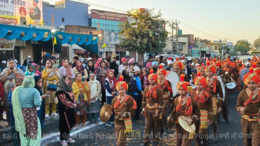 ਸੀਸ ਮਾਰਗ ਨਗਰ ਕੀਰਤਨ ਦਾ ਗੁਰ ਭੱਠਾ ਸਾਹਿਬ ਵਿਖੇ ਭਰਵਾਂ ਸਵਾਗਤ 1002134019