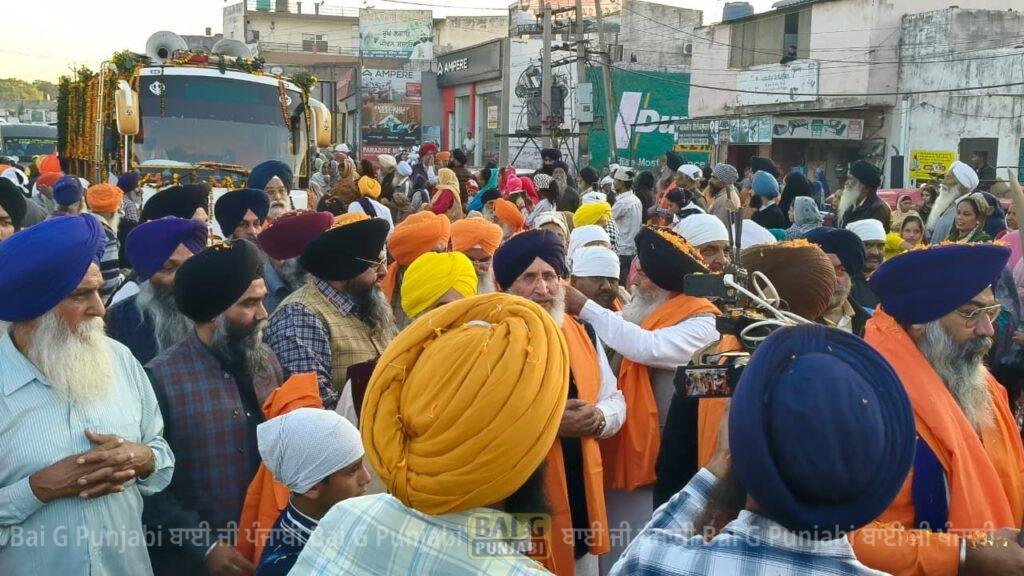 ਸੀਸ ਮਾਰਗ ਨਗਰ ਕੀਰਤਨ ਦਾ ਗੁਰ ਭੱਠਾ ਸਾਹਿਬ ਵਿਖੇ ਭਰਵਾਂ ਸਵਾਗਤ 1002134031