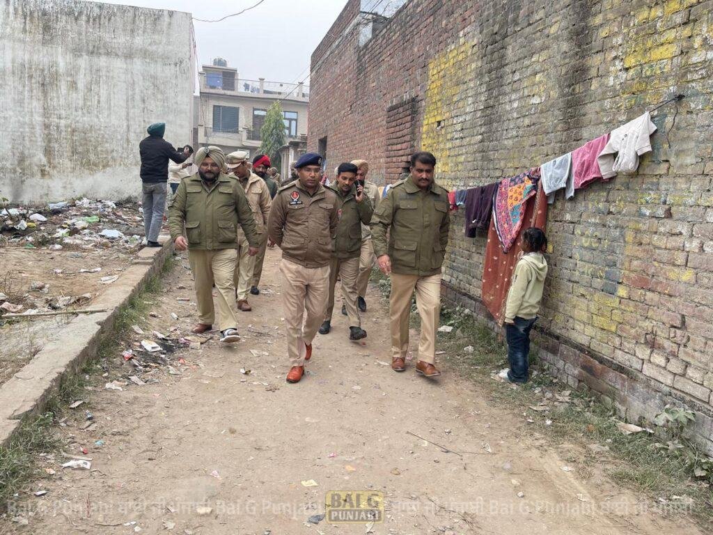 ਪੁਲਿਸ ਨੇ 7 ਵਿਅਕਤੀ ਗ੍ਰਿਫ਼ਤਾਰ ਕੀਤੇ ਅਤੇ ਨਸ਼ੀਲਾ ਪਦਾਰਥ ਬਰਾਮਦ ਕੀਤਾ 1002232600