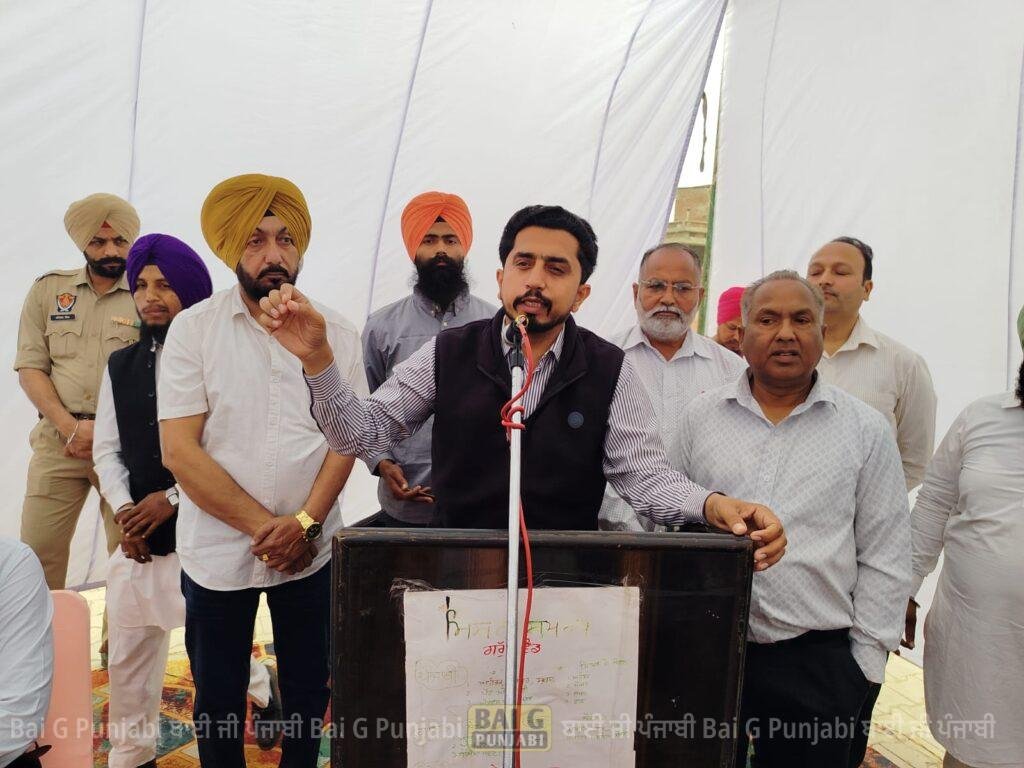 ਵਿੱਤ ਮੰਤਰੀ ਹਰਪਾਲ ਚੀਮਾ ਨੇ ਸਾਹਿਬ ਕਾਂਸ਼ੀ ਰਾਮ ਦੇ 92ਵੇਂ ਜਨਮ ਦਿਵਸ ਮੌਕੇ ਪਿੰਡ ਖੁਆਸਪੁਰਾ ਵਿਖੇ ਸ਼ਰਧਾਂਜਲੀ ਅਰਪਿਤ ਕੀਤੀ 1000464552