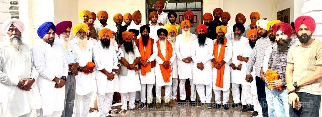 ਫੈਡਰੇਸ਼ਨ ਗਰੇਵਾਲ ਦੀ ਲੀਡਰਸ਼ਿਪ ਤੇ ਅਕਾਲੀ ਦਲ ਵੱਲੋਂ ਪ੍ਰਗਟਾਏ ਭਰੋਸੇ ਦਾ ਸਵਾਗਤ, ਜਿੰਮੇਵਾਰੀਆਂ ਡੱਟ ਕੇ ਨਿਭਾਵਾਂਗੇ - ਗਰੇਵਾਲ 1002580088