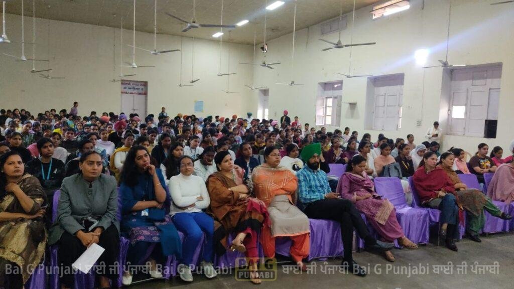 ਸਰਕਾਰੀ ਕਾਲਜ ਰੋਪੜ ਵਿਖੇ ਇਰਾਨ-ਇਜ਼ਰਾਇਲ ਵਿਚਕਾਰ ਟਕਰਾਅ ਦੇ ਕਾਰਨ, ਸਿੱਟੇ ਅਤੇ ਭਾਰਤ ਉੱਤੇ ਇਸਦਾ ਪ੍ਰਭਾਵ ਸਬੰਧੀ ਸੈਮੀਨਾਰ 1002597545