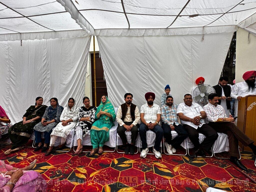 ਬਲਾਕ ਸੰਮਤੀ ਰੂਪਨਗਰ ਦੇ ਨਵੇਂ ਚੇਅਰਮੈਨ ਮਲਕੀਤ ਸਿੰਘ ਭੰਗੂ ਤੇ ਵਾਈਸ ਚੇਅਰਮੈਨ ਮਨਜੀਤ ਕੌਰ ਦੀ ਹੋਈ ਤਾਜਪੋਸ਼ੀ 1002624745