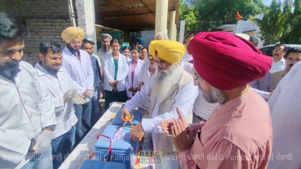 ਕੈਬਨਿਟ ਮੰਤਰੀ ਗੁਰਮੀਤ ਖੁੱਡੀਆਂ ਨੇ ਰਾਜ ਪੱਧਰੀ ਮੂੰਹ-ਖੁਰ ਟੀਕਾਕਰਨ ਮੁਹਿੰਮ ਦੀ ਸ਼ੁਰੂਆਤ ਗੋਪਾਲ ਗਊਸ਼ਾਲਾ ਤੋਂ ਕੀਤੀ 1000466573