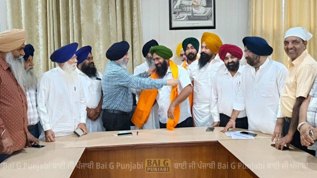 ਸ਼੍ਰੋਮਣੀ ਅਕਾਲੀ ਦਲ ਸ਼ਹਿਰੀ ਵਿੱਚ ਸ਼ਮੂਲੀਅਤ ਕੀਤੀ 1000467350