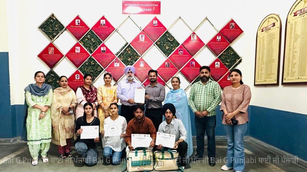 ਸਰਕਾਰੀ ਕਾਲਜ ਰੋਪੜ ਦੇ ਐਨ. ਐਸ. ਐਸ ਵਲੰਟੀਅਰਾਂ ਨੇ ਰਾਸ਼ਟਰੀ ਐਡਵੈਂਚਰ ਕੈਂਪ ਅਤੇ ਰਾਸ਼ਟਰੀ ਯੂਥ ਫੈਸਟੀਵਲ ਵਿੱਚ ਕੀਤੀ ਸ਼ਮੂਲੀਅਤ 1002648748