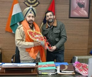 ਆਮ ਆਦਮੀ ਪਾਰਟੀ ਦੇ ਆਗੂ ਸੰਦੀਪ ਜੋਸ਼ੀ ਨੇ ਡੀਆਈਜੀ ਬਣੇ ਗੁਲਨੀਤ ਸਿੰਘ ਖੁਰਾਨਾ ਦਾ ਕੀਤਾ ਸਨਮਾਨ