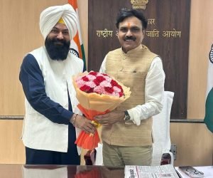 ਜਨਗਣਨਾ 2027 ਲਈ ਤਿਆਰ ਫ਼ਾਰਮ ਵਿਚ ਅਨੂਸੂਚਿਤ ਜਾਤੀਆਂ ਦੇ ਲੋਕਾਂ ਲਈ ਮਨਾਹੀ ਵਾਲੇ ਸ਼ਬਦ ਵਰਤਣ ਦੇ ਮਾਮਲੇ ਵਿਚ ਜਸਵੀਰ ਸਿੰਘ ਗੜ੍ਹੀ ਵਲੋਂ ਰਾਸ਼ਟਰੀ ਅਨੁਸੂਚਿਤ ਜਾਤੀਆਂ ਕਮਿਸ਼ਨ ਦੇ ਚੇਅਰਮੈਨ ਨਾਲ ਮੁਲਾਕਾਤ