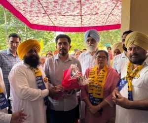 ਵਾਰਡ ਨੰਬਰ 17 ਵਿਖੇ ਆਮ ਆਦਮੀ ਪਾਰਟੀ ਦੇ ਉਮੀਦਵਾਰ ਅਵਤਾਰ ਸਿੰਘ ਆੜ੍ਹਤੀ ਦੇ ਦਫਤਰ ਦਾ ਉਦਘਾਟਨ